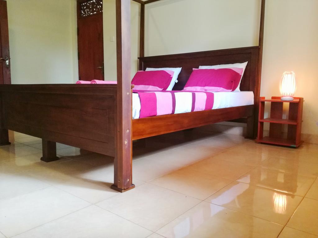 Golden Beach Rest Hotel Tangalle Esterno foto